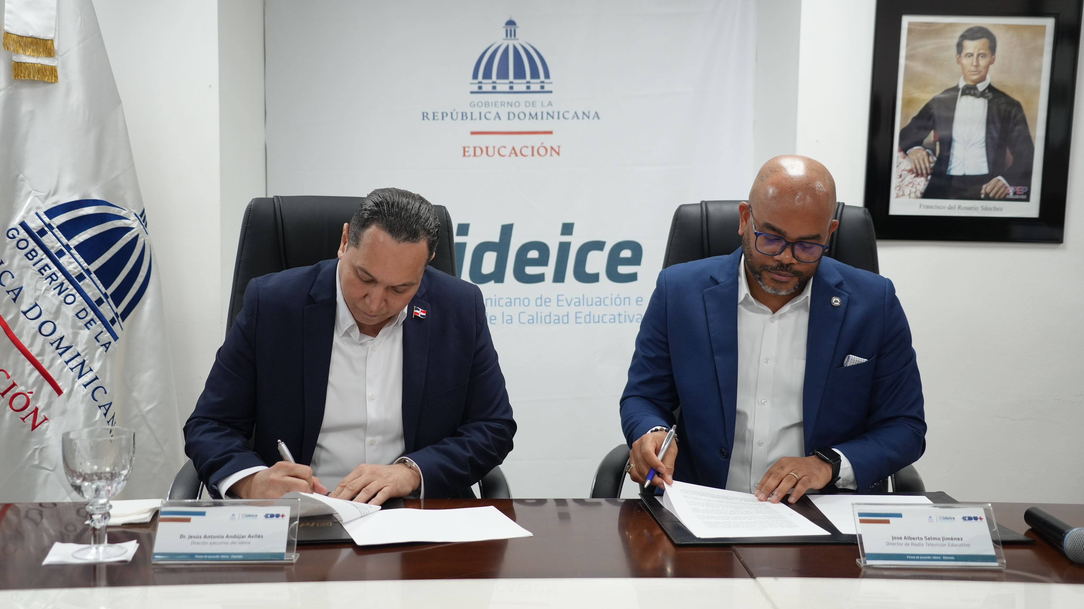 El acuerdo suscrito por los directivos tiene alcance nacional y, facilitará que eventos y espacios de divulgación del Ideice sean transmitidos por Edumás.