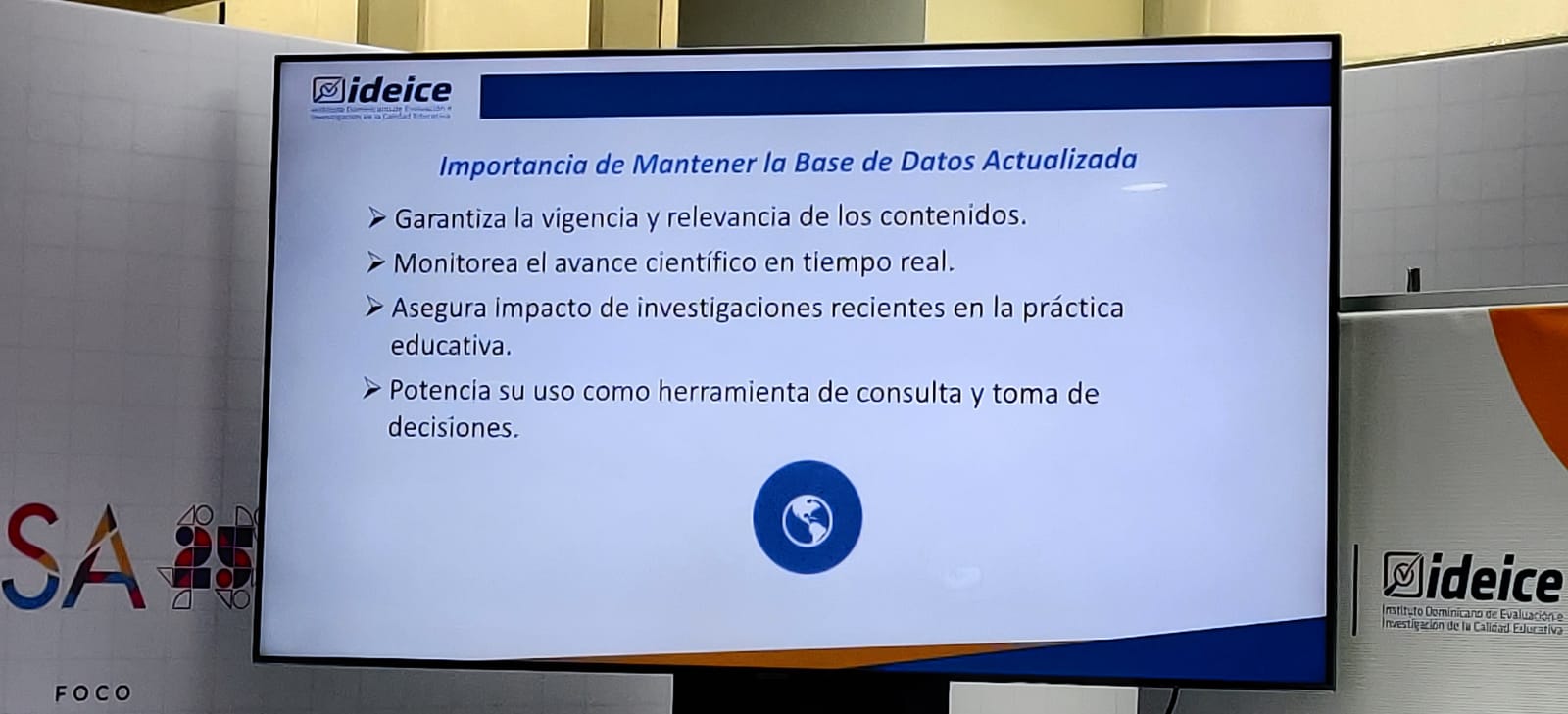 Armesto Núñez, en su presentación, explico las fortalezas de mantener una base de datos actualizada.  importancia de las