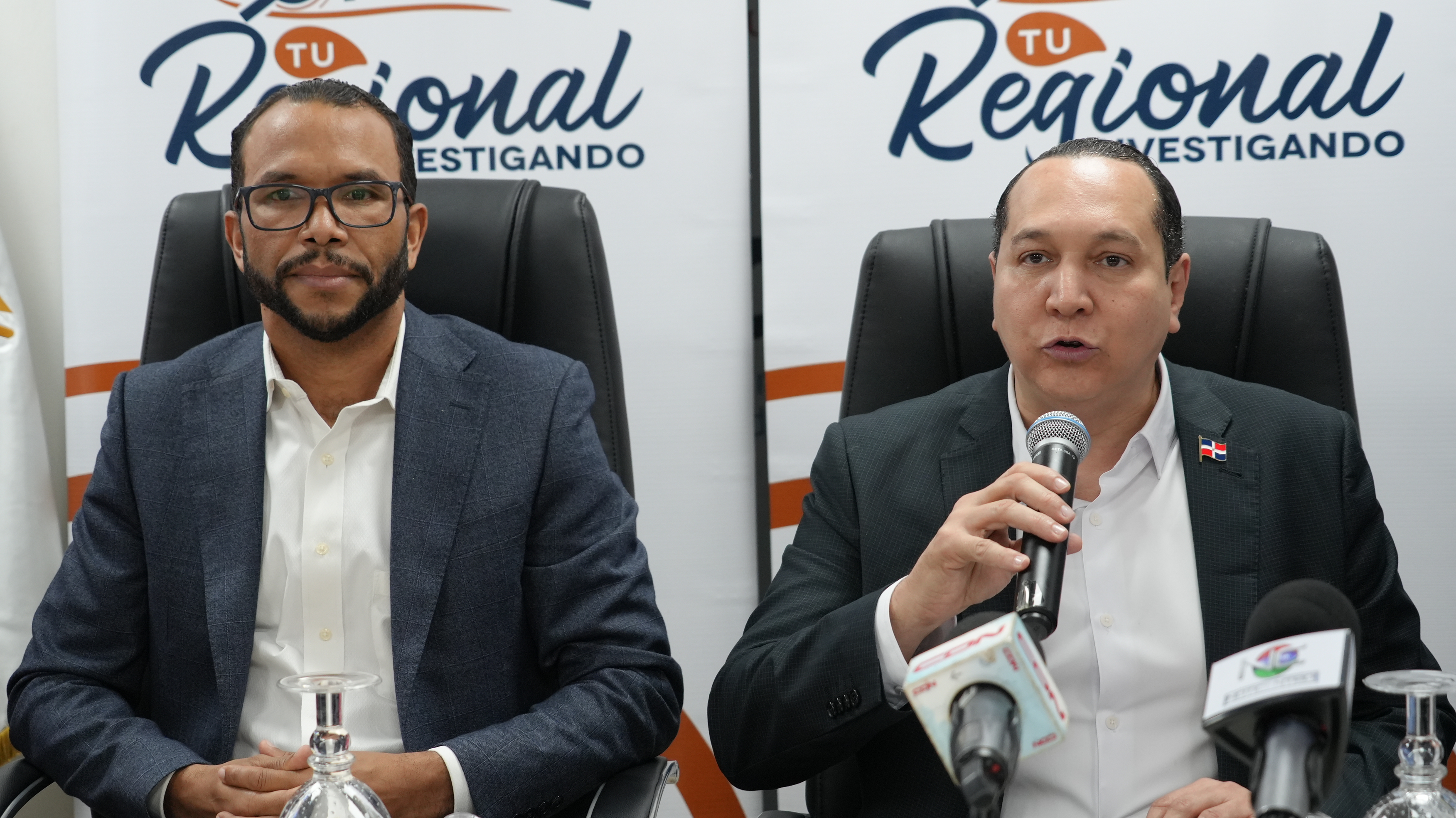 El doctor Jesús Andújar Avilés acompañado de Adrián Gutiérrez anunció que la quinta cohorte aspira involucrar más de 200 docentes investigadores.